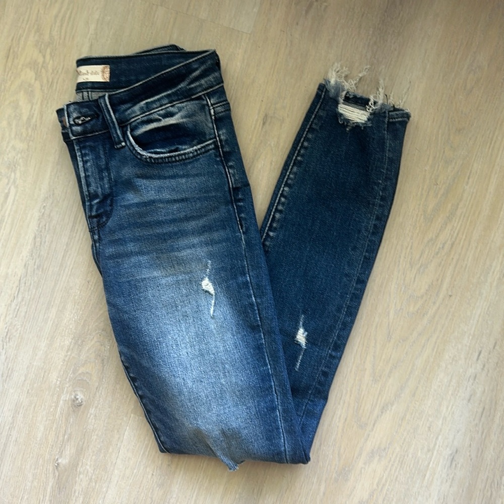 Altard State Sz 25 dark skinny ripped jeans. Never worn no tags